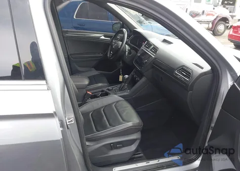 2021 Volkswagen Tiguan 2.0T Sel Premium R-Line z USA, uszkodzony, nr VIN 3VV4B7AX6MM151901